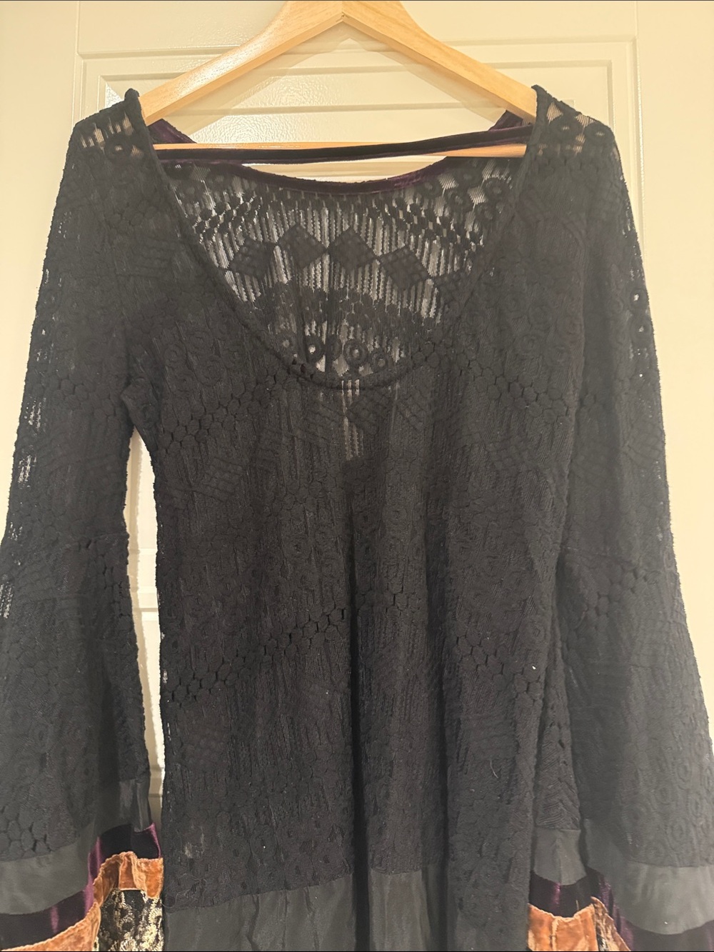 Black Lace Bell-Sleeve Blouse with Velvet & Lace Trim - Picture 5 of 5
